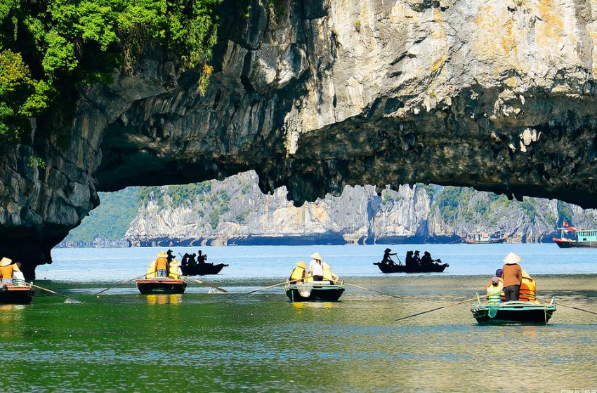 Day 10: Halong Bay – Luon Cave – Kayaking -  Hanoi [B/L]