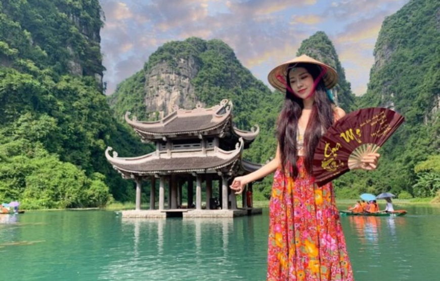 Hanoi Sapa Halong Bay to Ban Gioc Waterfall 10D9N